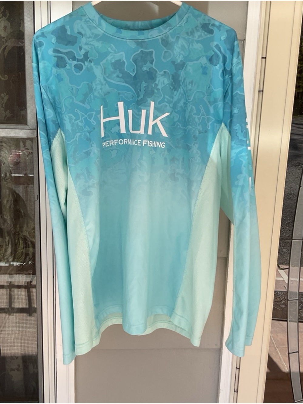 Hulk Shirt Men Top Large teal  aqua Pullover Loose Performance Fishing Beach EUC - Picture 4 of 11